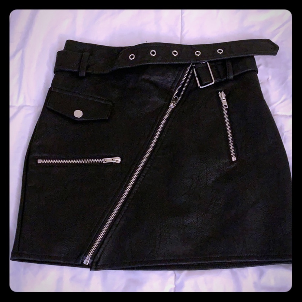 Faux leather mini skirt